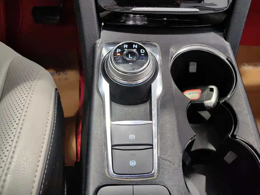 Ford Edge 2020 — фото 16