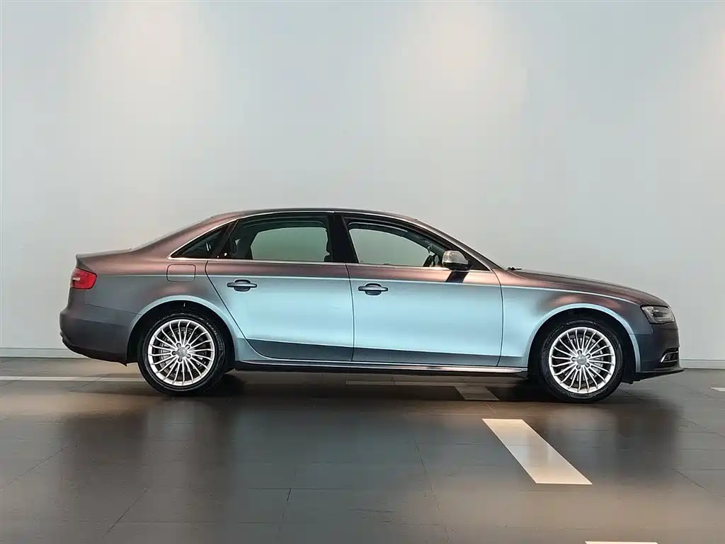 Audi A4L 2015
