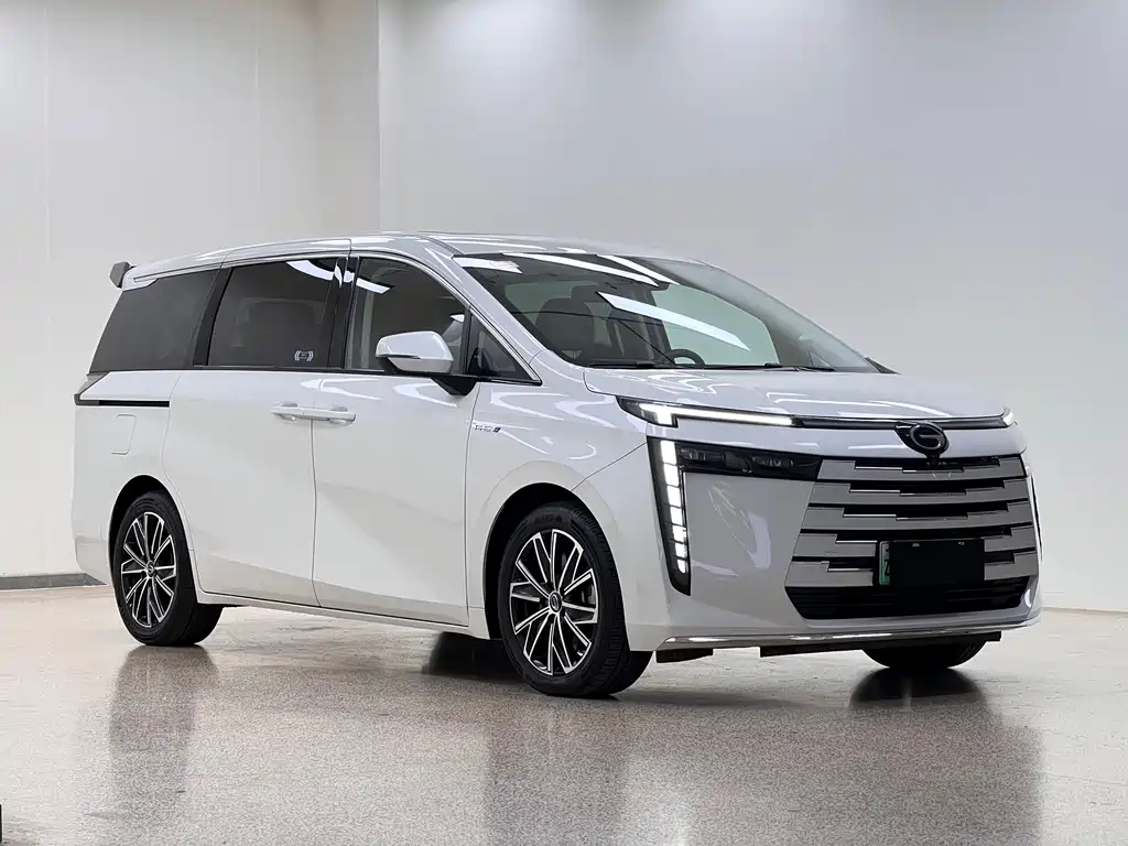 GAC Motor E8 PHEV 2024 — фото 3