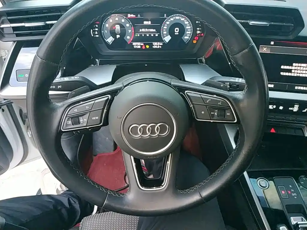 Audi A3 2023 — фото 11