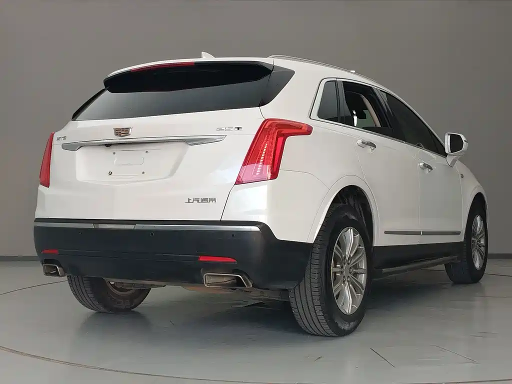 Cadillac XT5 2016 — фото 5