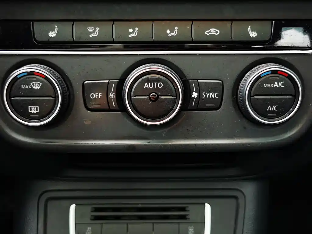 Volkswagen Tiguan 2015 — фото 8