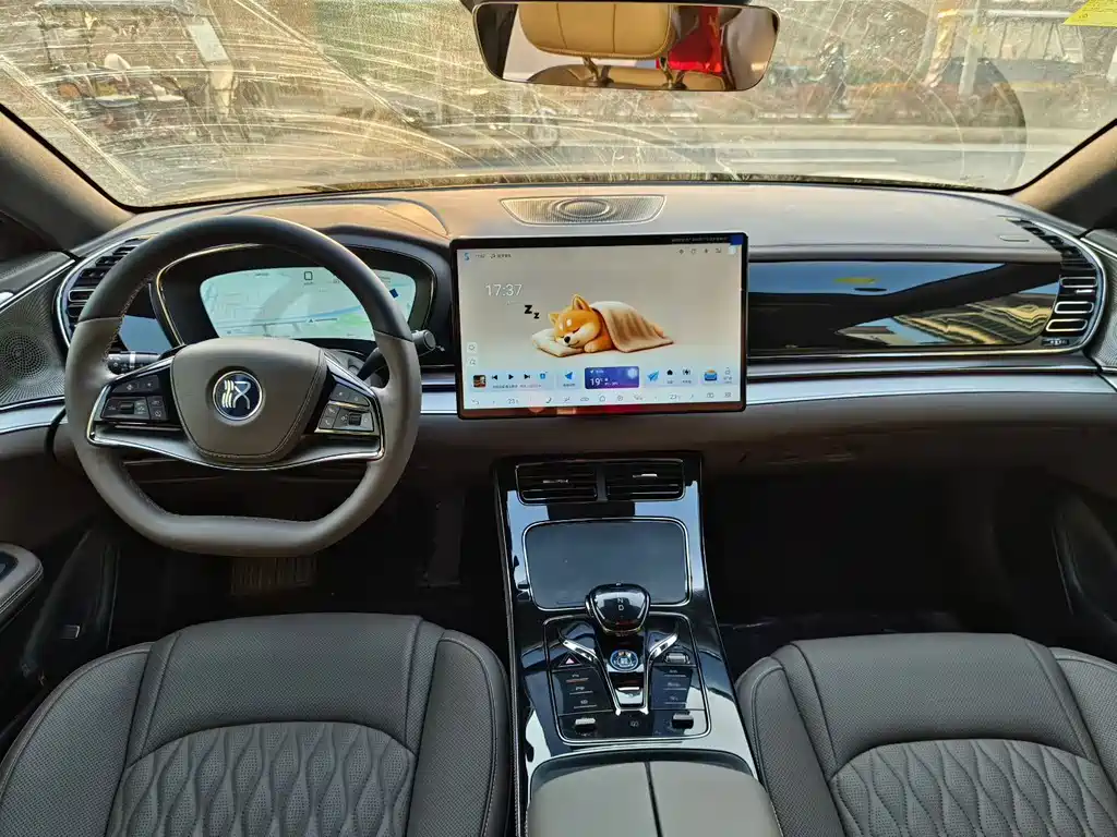 BYD Han 2025