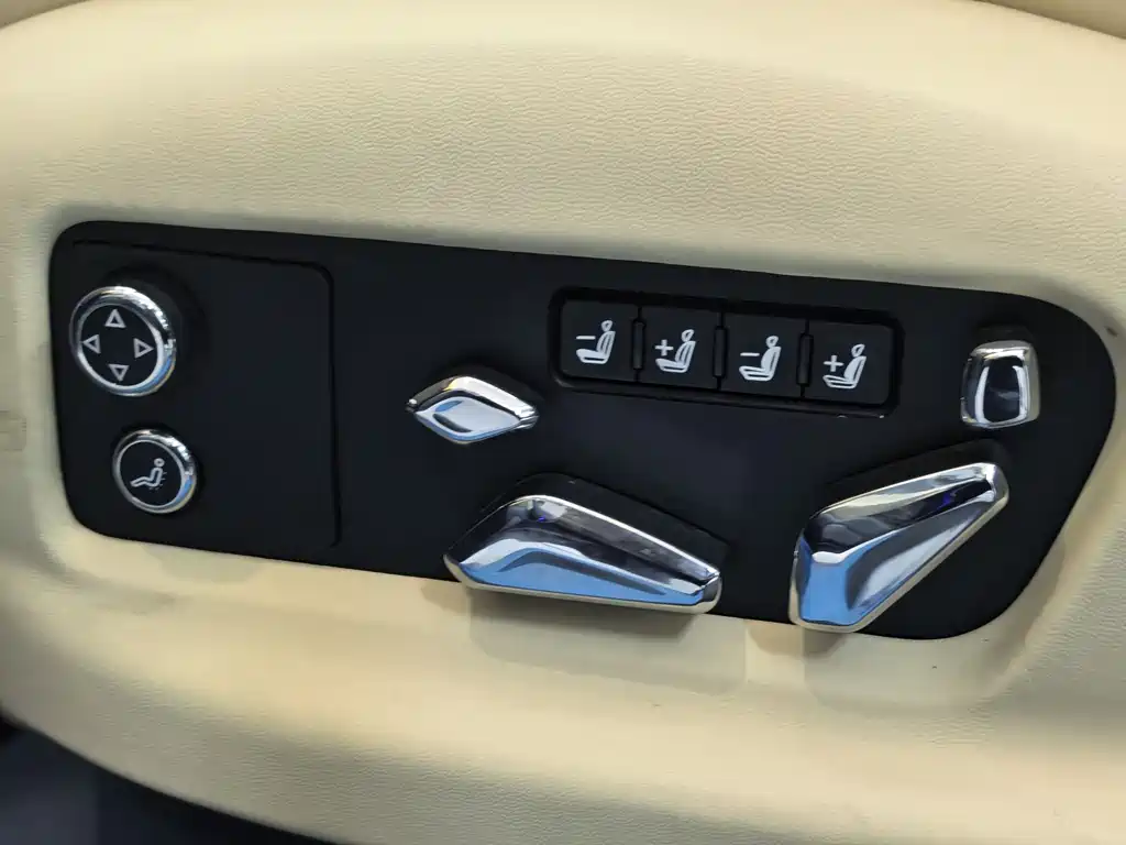 Bentley Flying Spur 2022 — фото 30