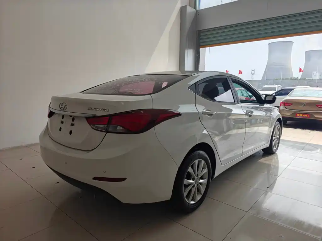 Hyundai Elantra Langdong 2016 — фото 15