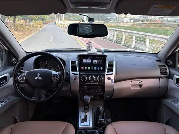 Mitsubishi Pajero Jinchang 2014