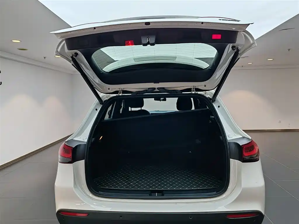Mercedes-Benz GLA 2021 — фото 18
