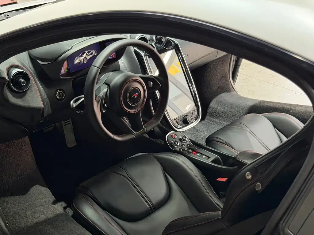 McLaren 570 2016 — фото 17
