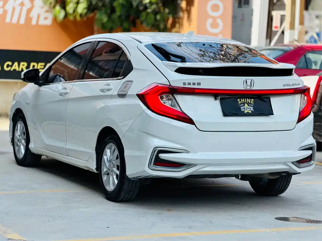 Honda Gienia 2016 — фото 12