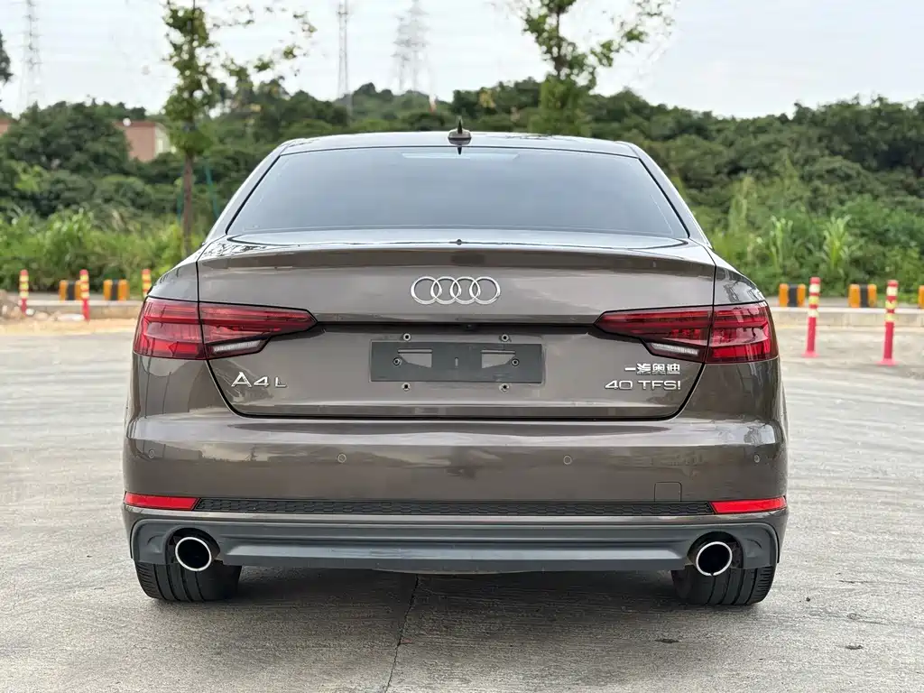 Audi A4L 2018 — фото 23