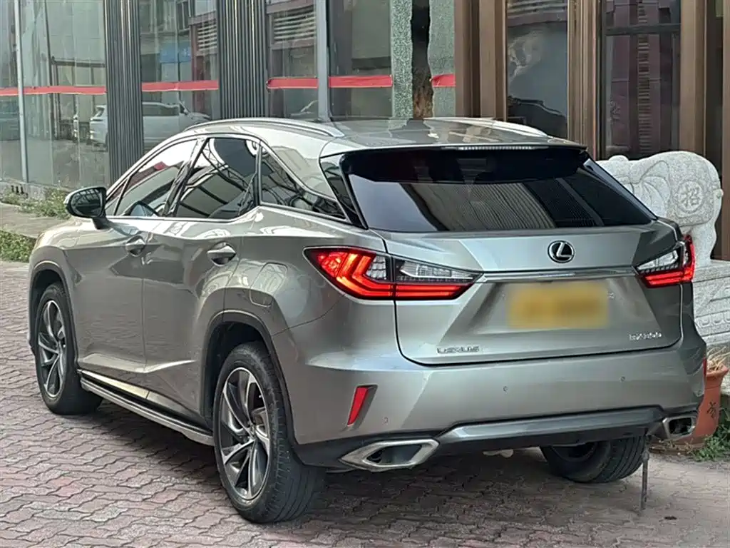 Lexus RX 2018 — фото 9
