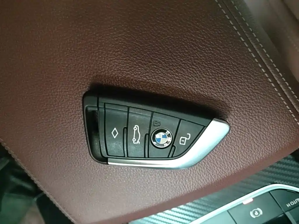 BMW 3 Series 2022 — фото 9