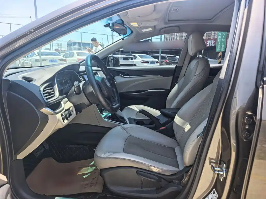 Buick Excelle 2016 — фото 14