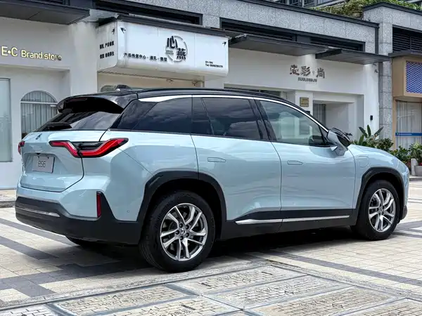 NIO ES6 2020