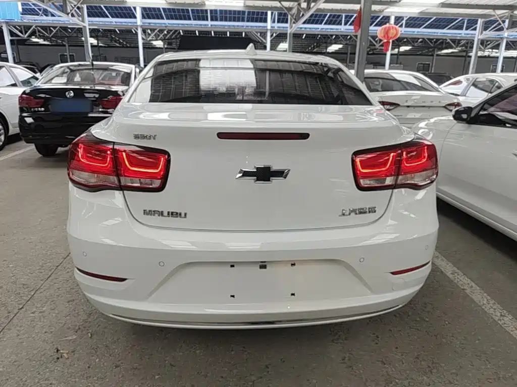 Chevrolet Malibu 2018 — фото 6