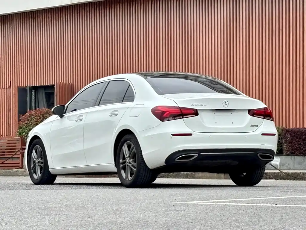 Mercedes-Benz A-Class 2020 — фото 4