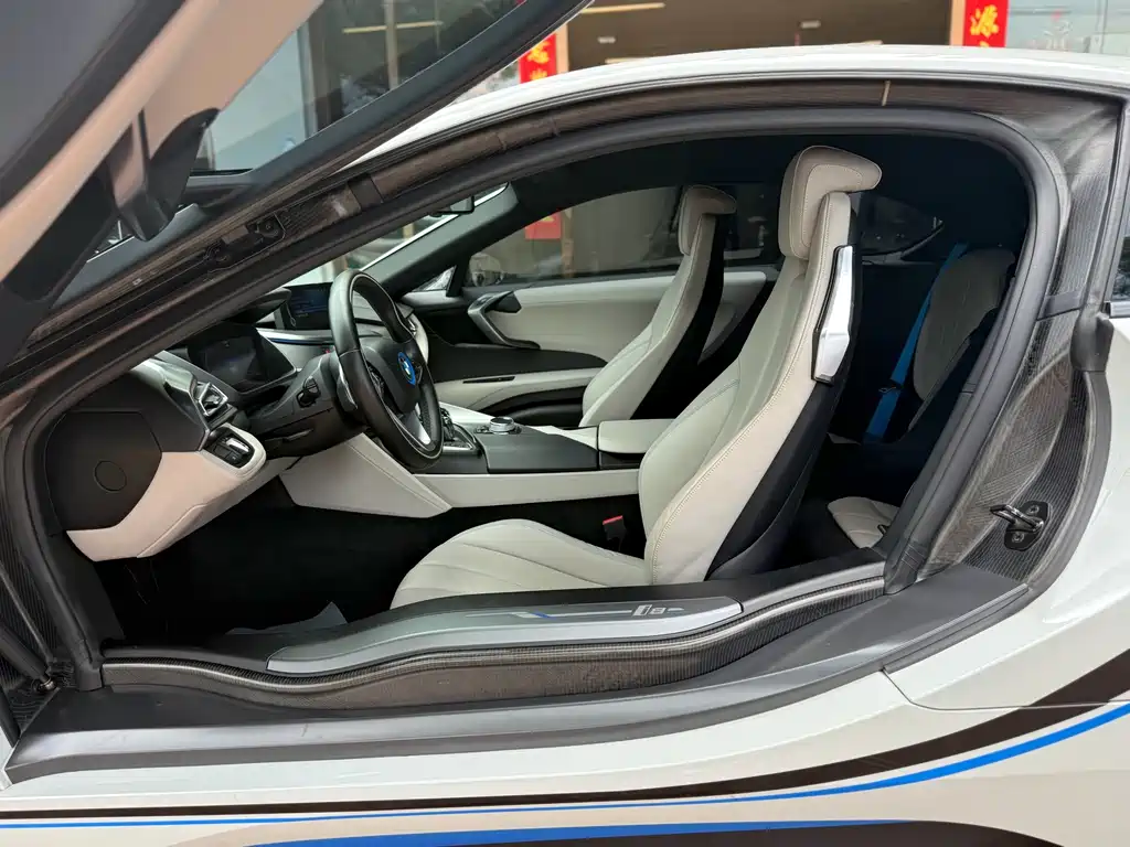 BMW i8 2016 — фото 18
