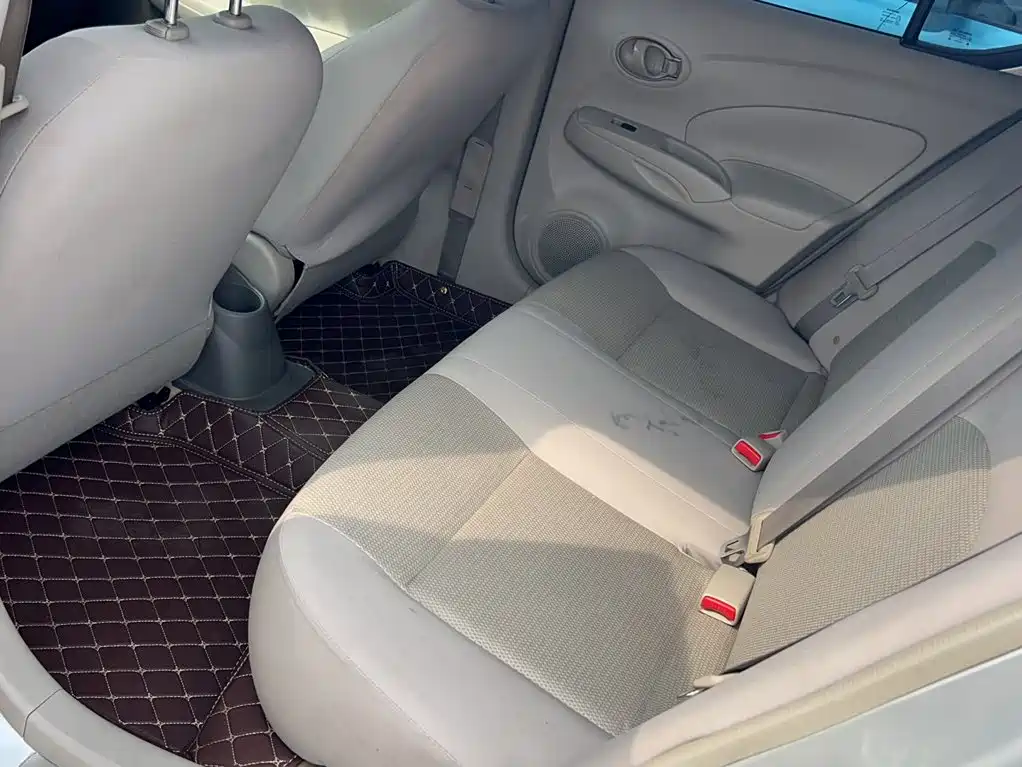 Nissan Sunny 2016 — фото 12