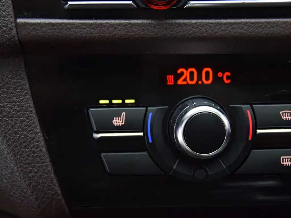 BMW 5 Series 2016 — фото 15