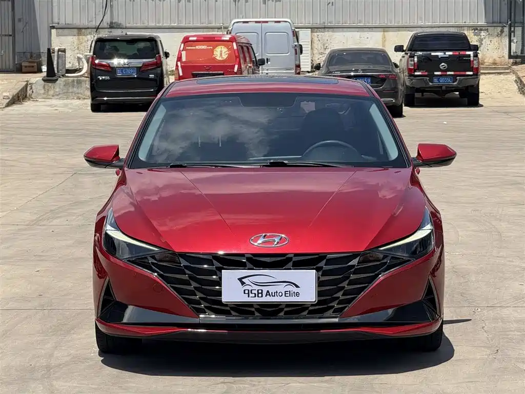 Hyundai Elantra 2023