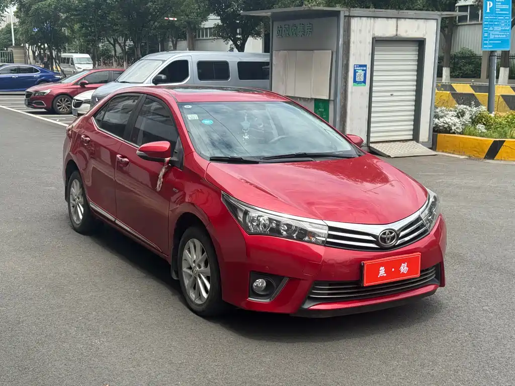 Toyota Corolla 2015 — фото 3