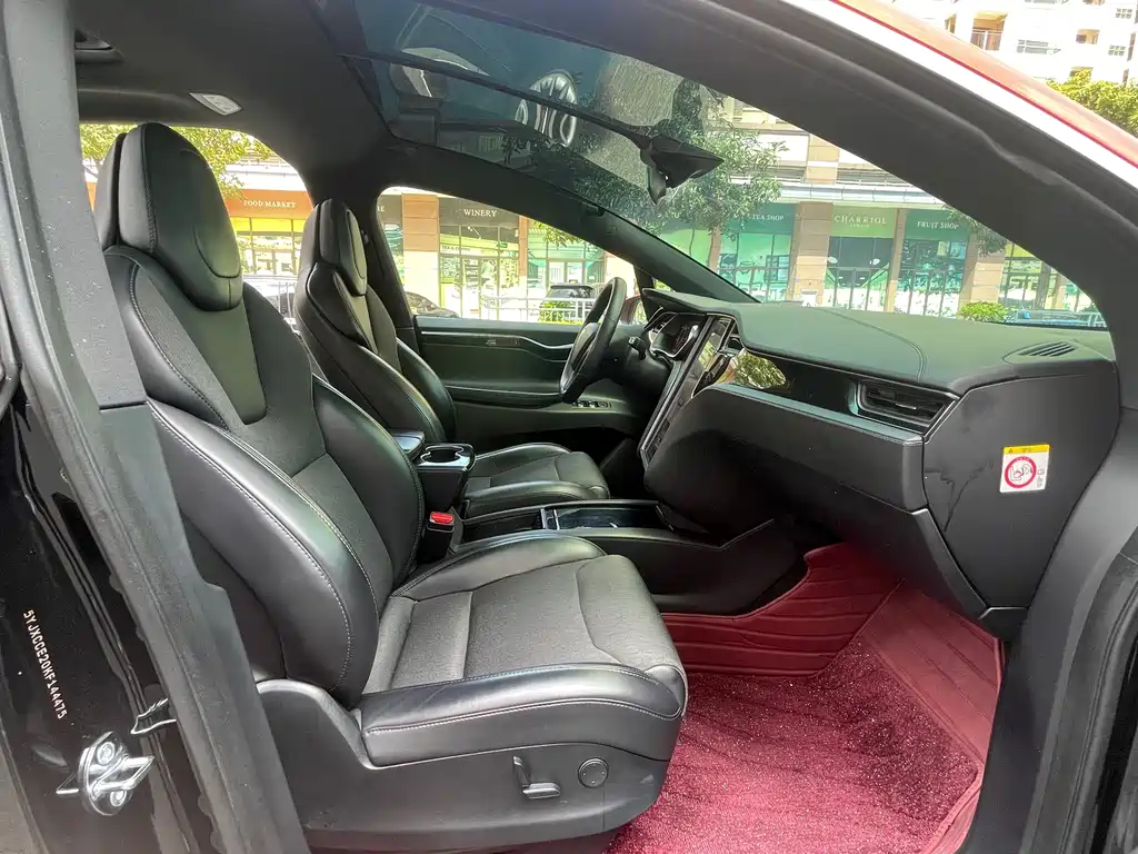 Tesla Model X 2019 — фото 12