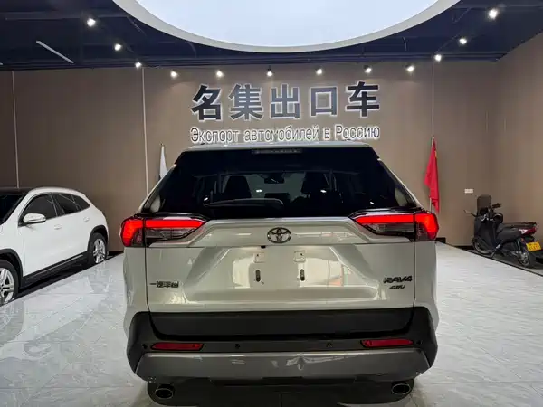 Toyota RAV4 2021