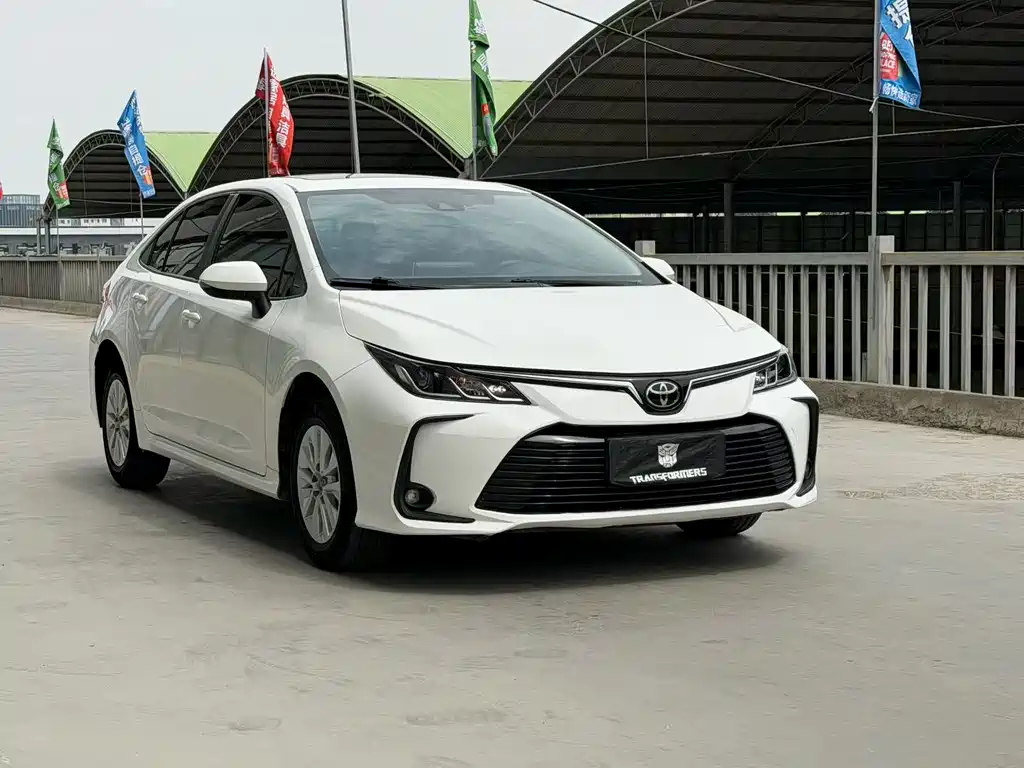 Toyota Corolla 2020 — фото 3