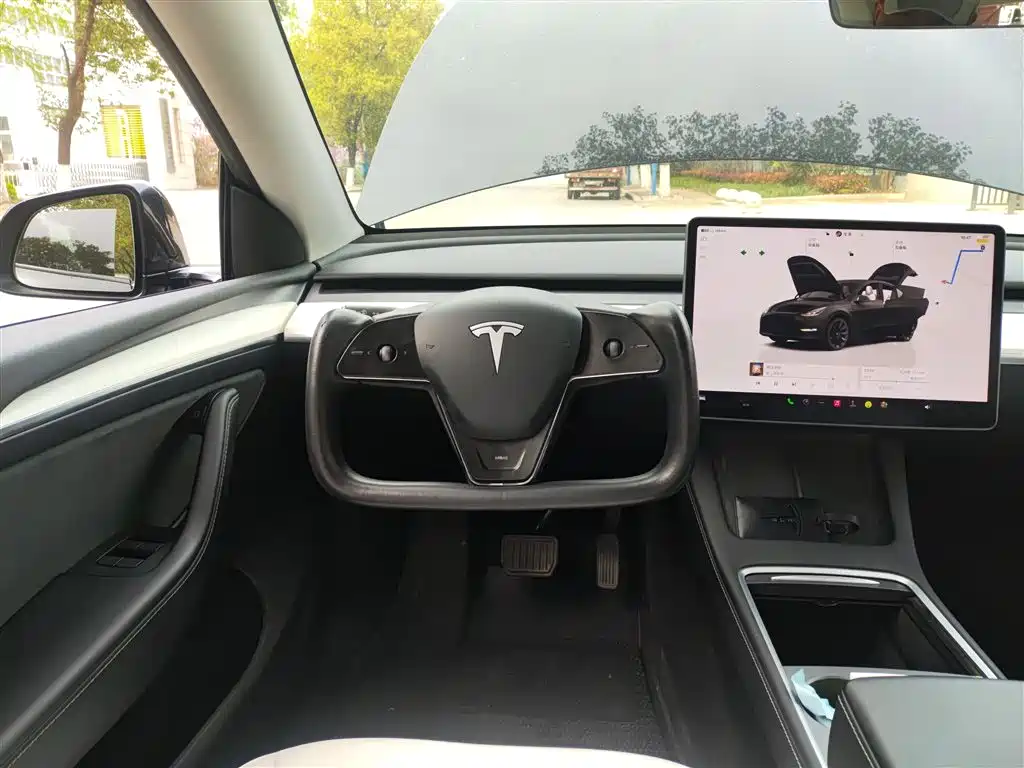 Tesla Model Y 2023 — фото 11