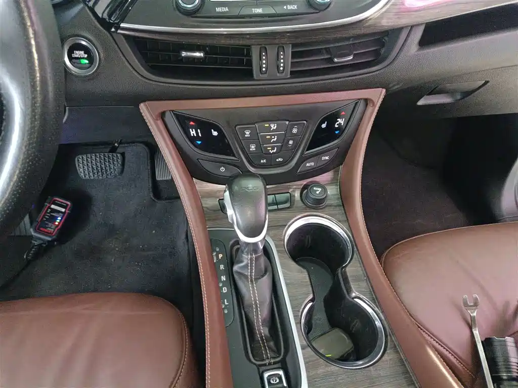 Buick Envision Plus 2016 — фото 10