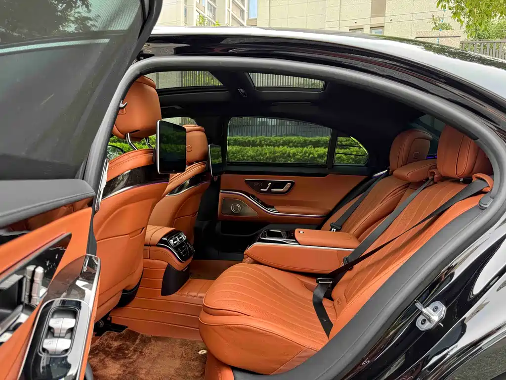 Mercedes-Benz S-Class 2023 — фото 12