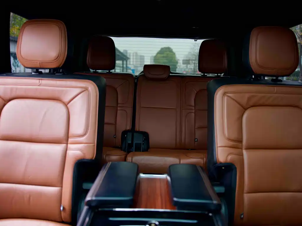 Lincoln Navigator 2019 — фото 17