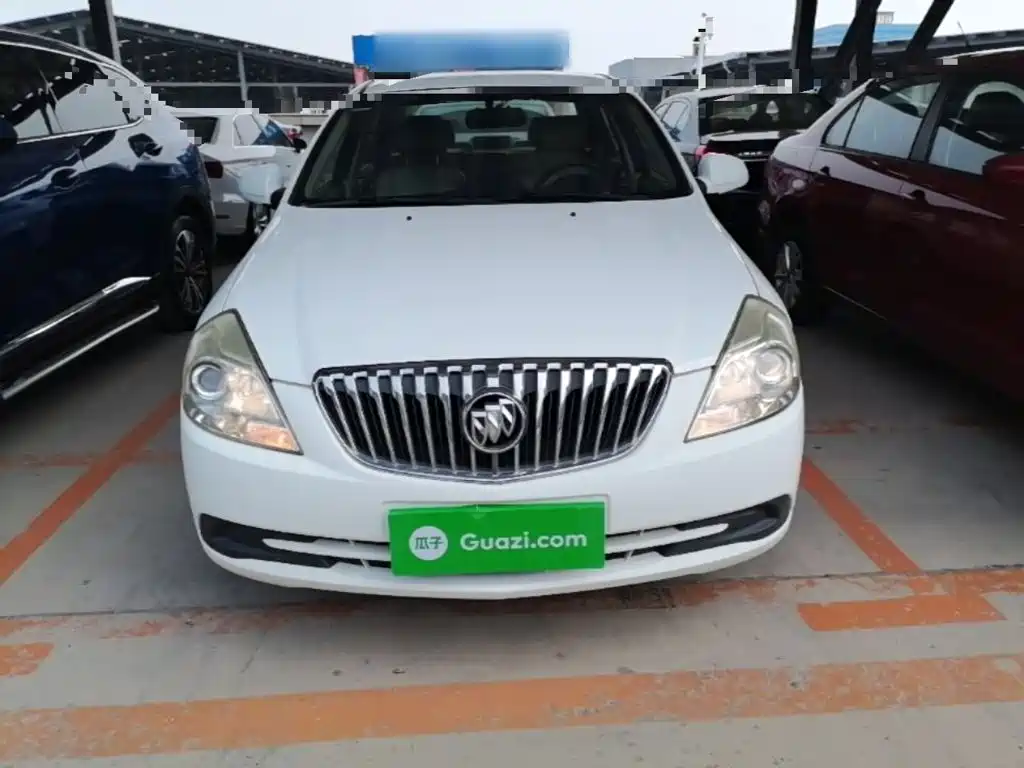 Buick Excelle 2015 — фото 3