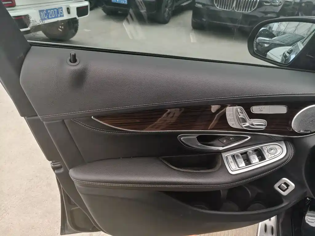 Mercedes-Benz GLC 2019 — фото 17