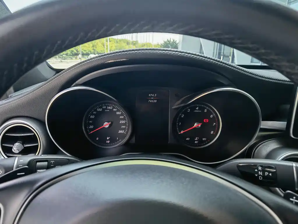 Mercedes-Benz GLC 2019 — фото 15
