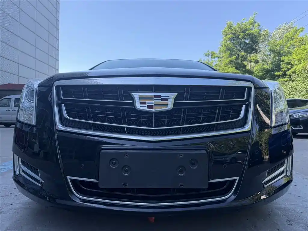 Cadillac XTS 2016 — фото 2