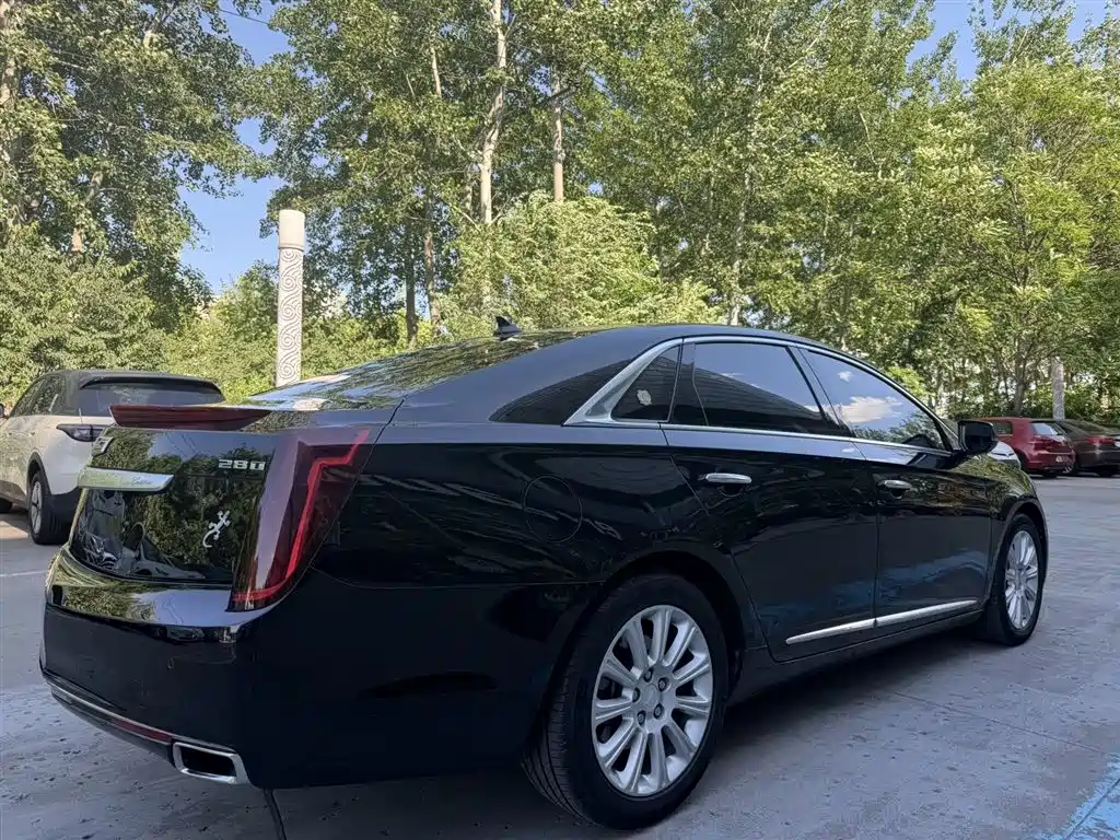 Cadillac XTS 2016 — фото 4