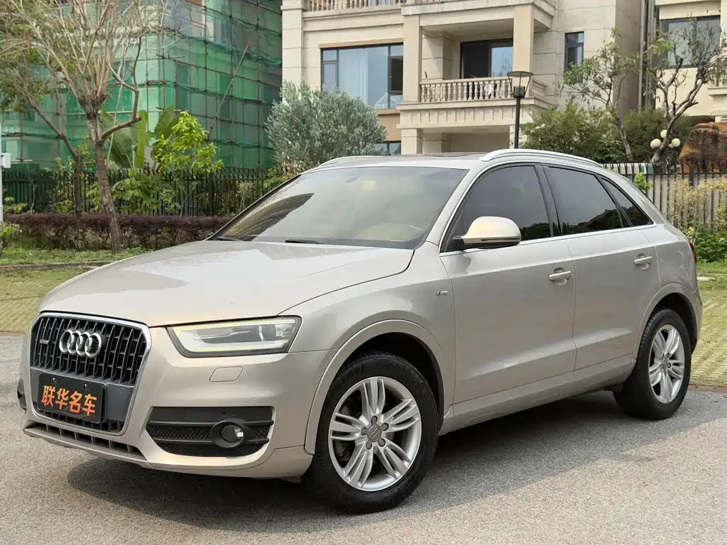 Audi Q3 2015 — фото 1