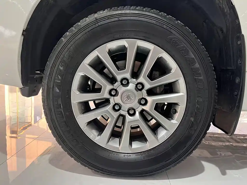 Toyota Prado 2019 — фото 12