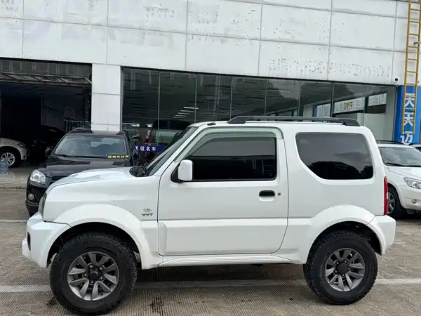 Suzuki Jimny 2015