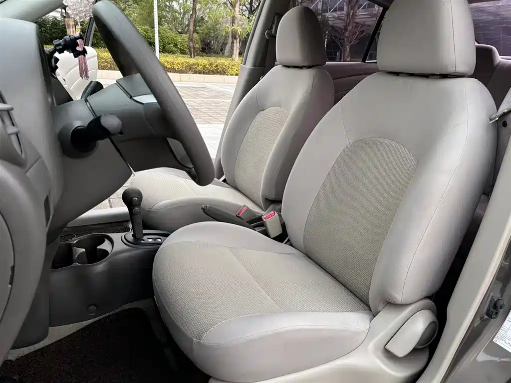 Nissan Sunny 2015 — фото 20