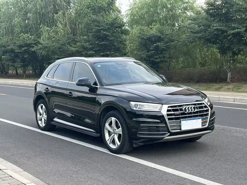 Audi Q5L 2019 — фото 2