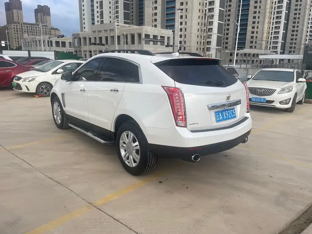 Cadillac SRX 2015 — фото 6