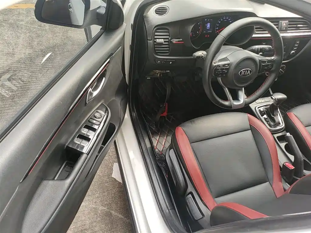 Kia KX Cross 2018 — фото 16