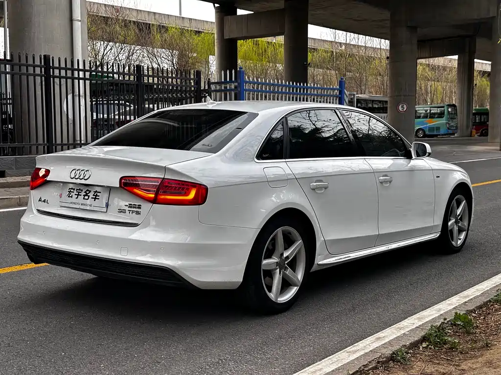Audi A4L 2016 — фото 15
