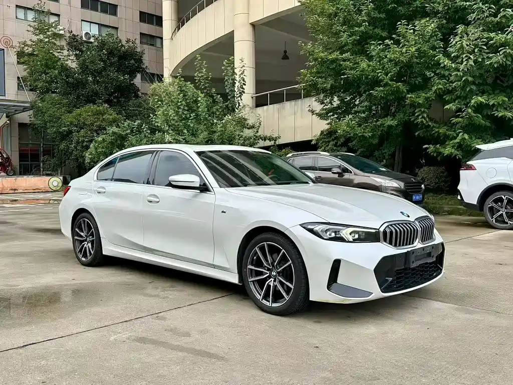 BMW 3 Series 2023