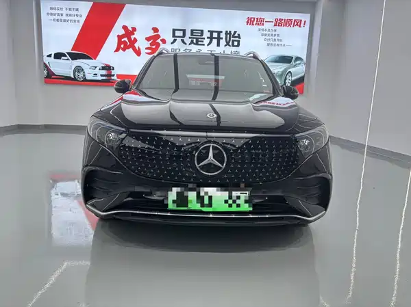 Mercedes-Benz EQB 2026