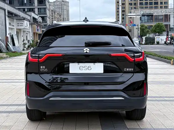 NIO ES6 2020