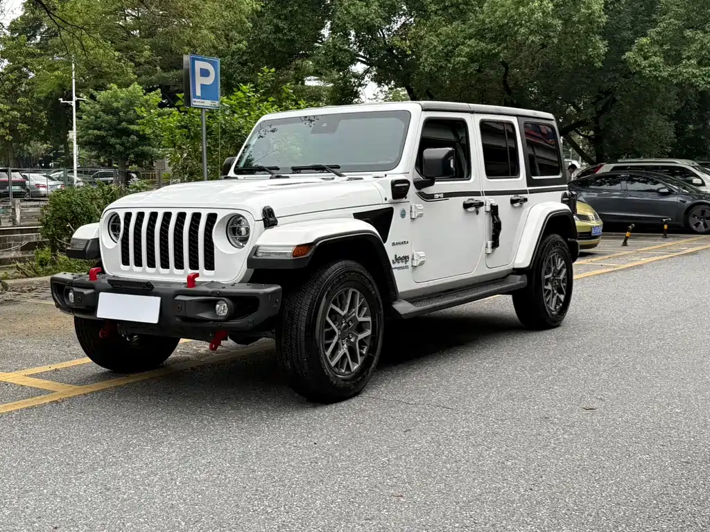 Jeep Wrangler New Energy 2022 — фото 1
