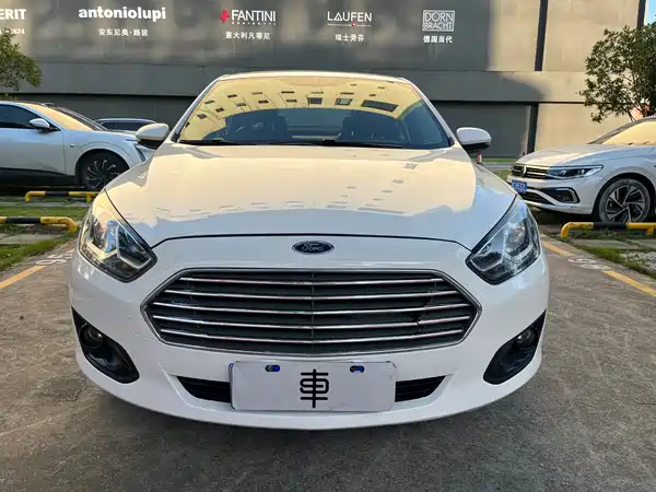 Ford Escort 2018